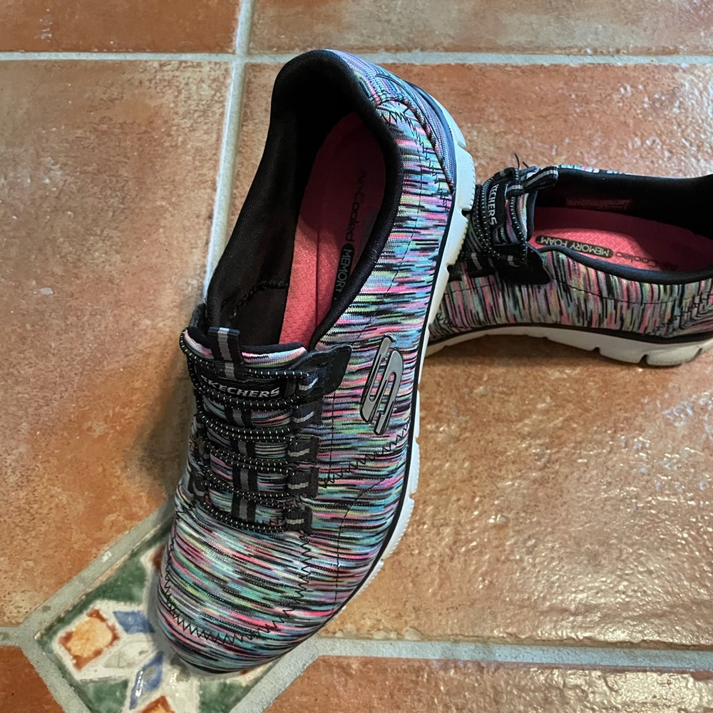Ladies Skechers